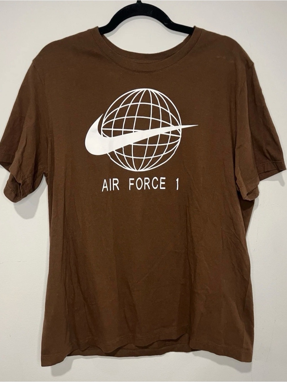 Nike Air Force 1 Brown Short Sleeve Tee with White Globe Swoosh Size L